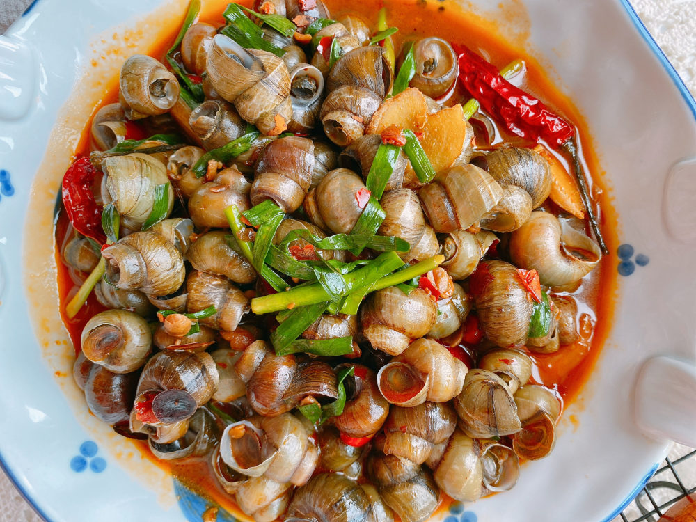 螺蛳上市了,2种不同的吃法,做好"3要1加",肉质鲜嫩无腥味_腾讯新闻