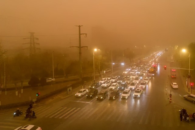 3月15日8时至3月16日8时,包括北京在内的部分省市有扬沙或浮尘天气