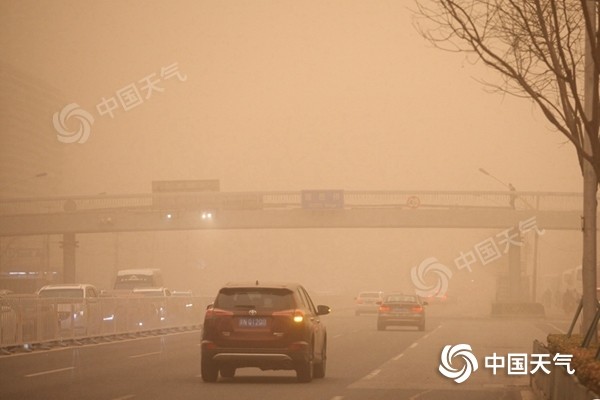 北方沙尘影响未结束 南方阴雨仍频繁