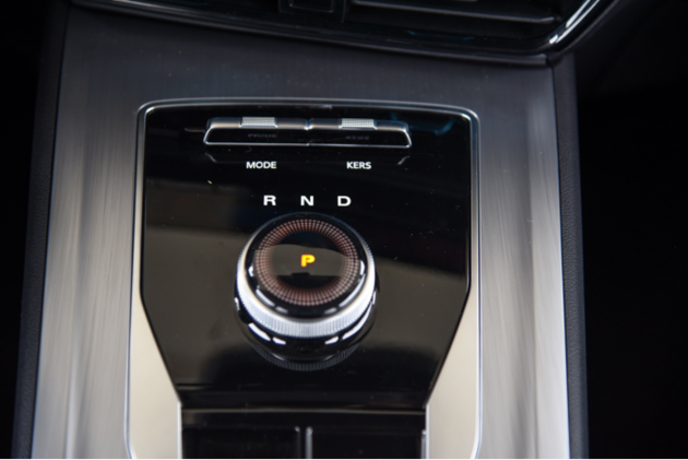 电动休旅车换新装 荣威全新ei5实拍