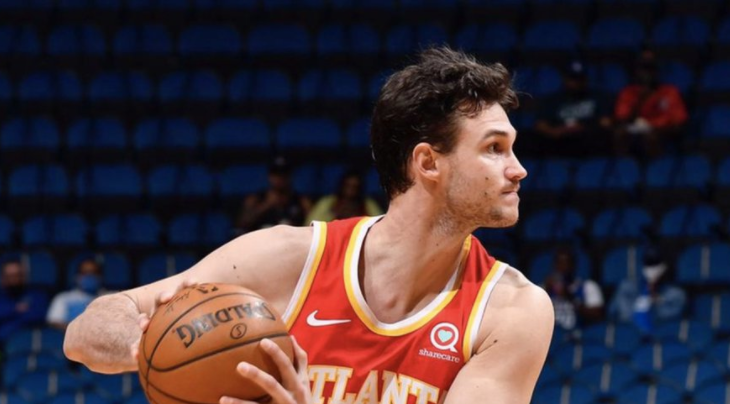 20分5篮板,奈特16分8篮板,博格达诺维奇砍下12分,赫尔特砍下12分6篮板