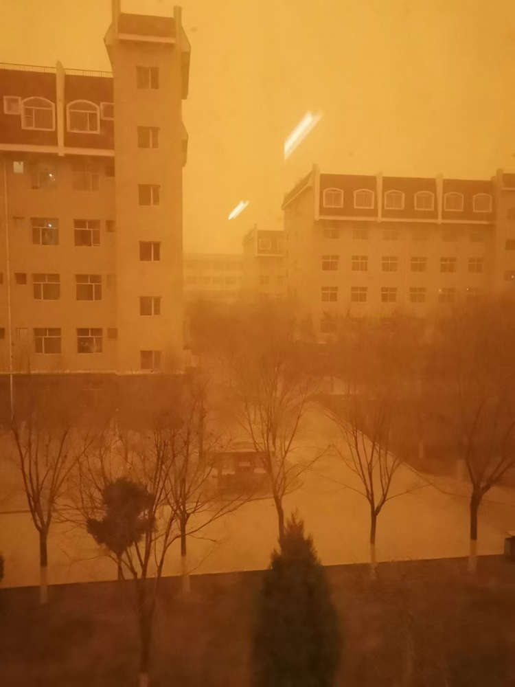 沙尘天气出行请注意这些事项