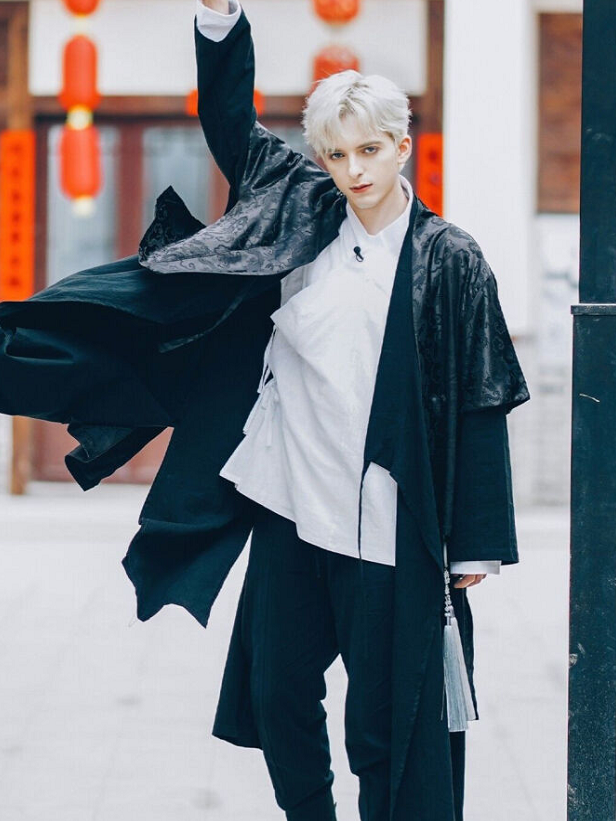 "行走的翻译"大卫也要离开_腾讯新闻