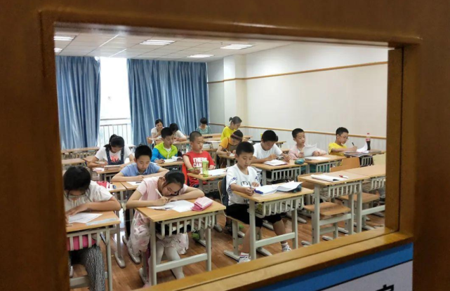 想在众多校外培训班中脱颖而出,能有自己的优势才能占据主流,所以宣传