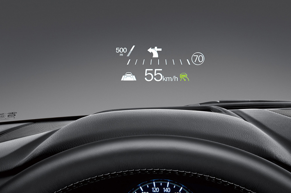 售价也只是提升了1000元,虽然减少了抬头显示,主动刹车,自适应巡航