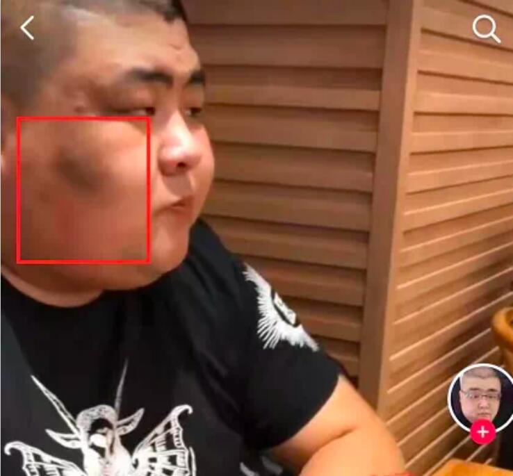 网红泡泡龙去世生前被好友强灌花生油照片曝光网友感到不适