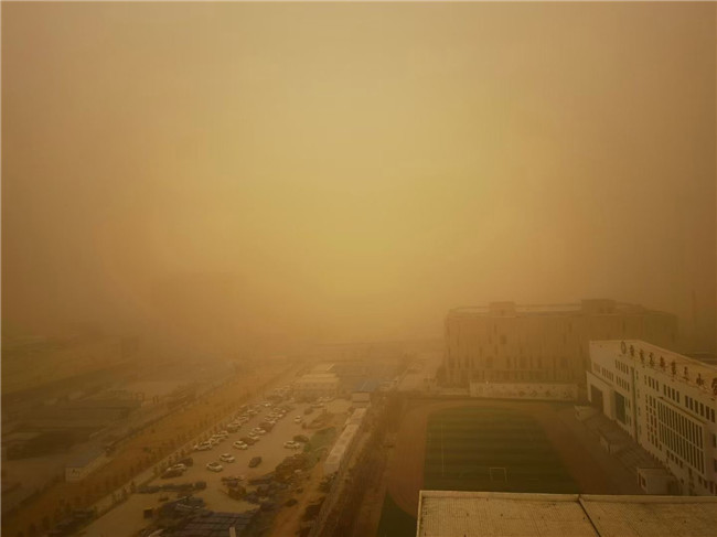 榆林出现明显沙尘天气预计将持续一天