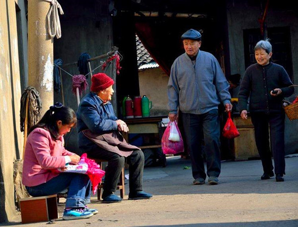 男子多疑猜忌邻居,邻里纠纷惹出命案,冲动之下砍杀10位邻居_腾讯新闻