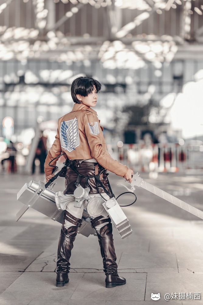 喵特cos 利威尔兵长 进击的巨人 漫展返图
