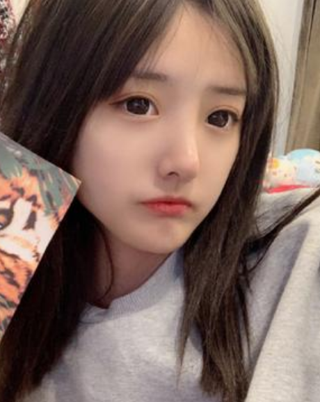 前两天小编看了一次套路璐的直播,突然发现她跟以前