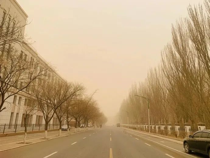 近十年最強沙塵暴!一地緊急停課,南方也需警惕