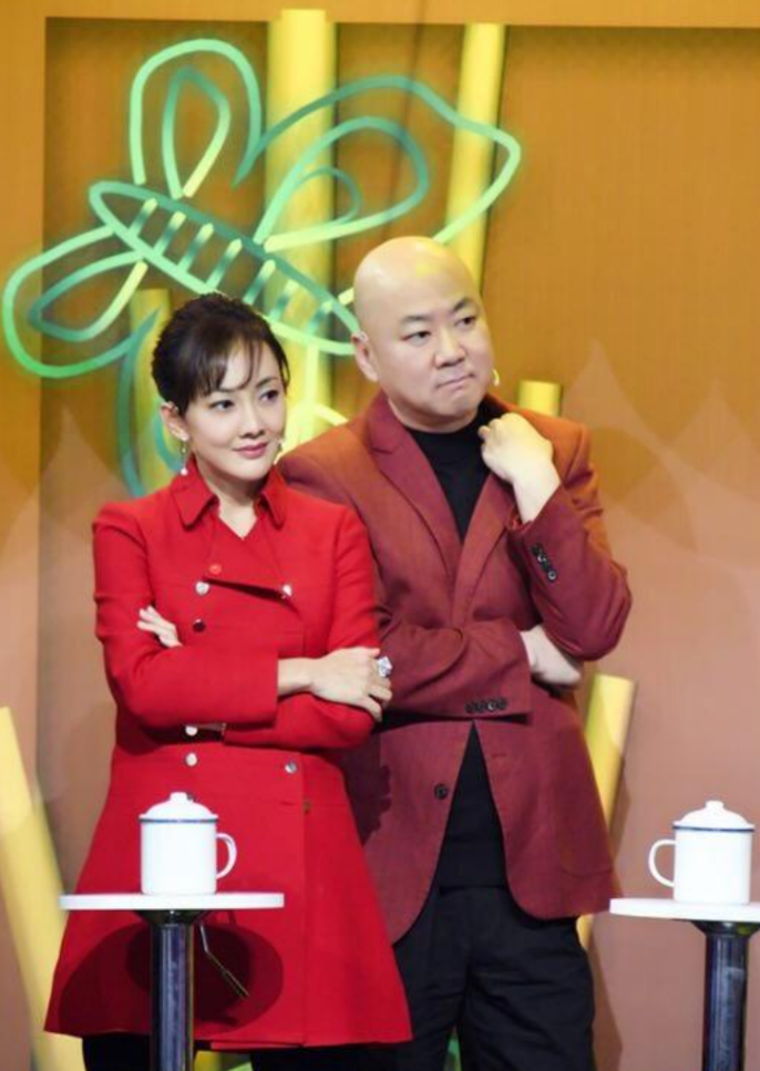 在春晚舞台上多次与郭冬临搭档扮演夫妻的小品演员牛莉为大家所熟知