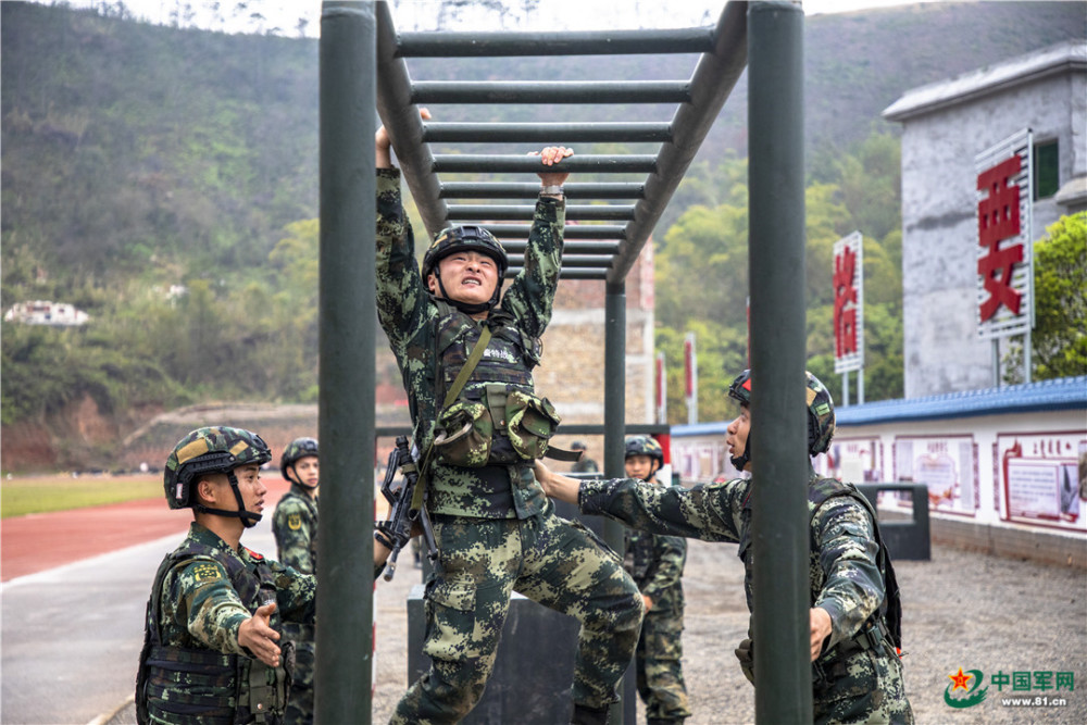 武警玉林支队组织集训 淬炼应急尖兵