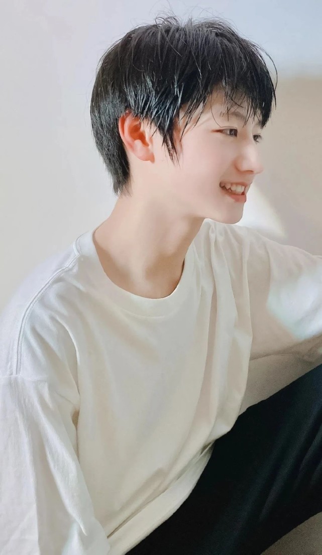 第十八期明星头像tf家族三代朱志鑫