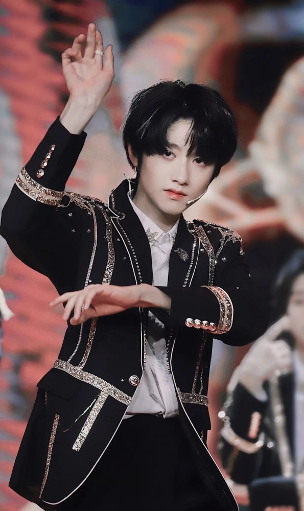 第十八期明星头像tf家族三代朱志鑫