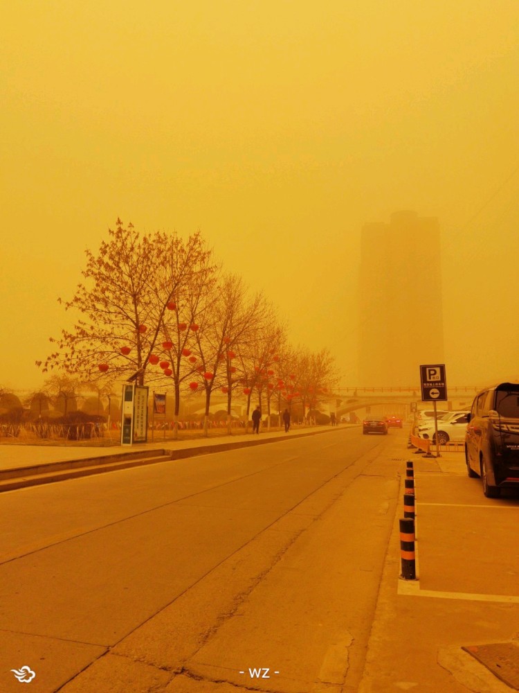 沙尘暴来袭,注意人身安全
