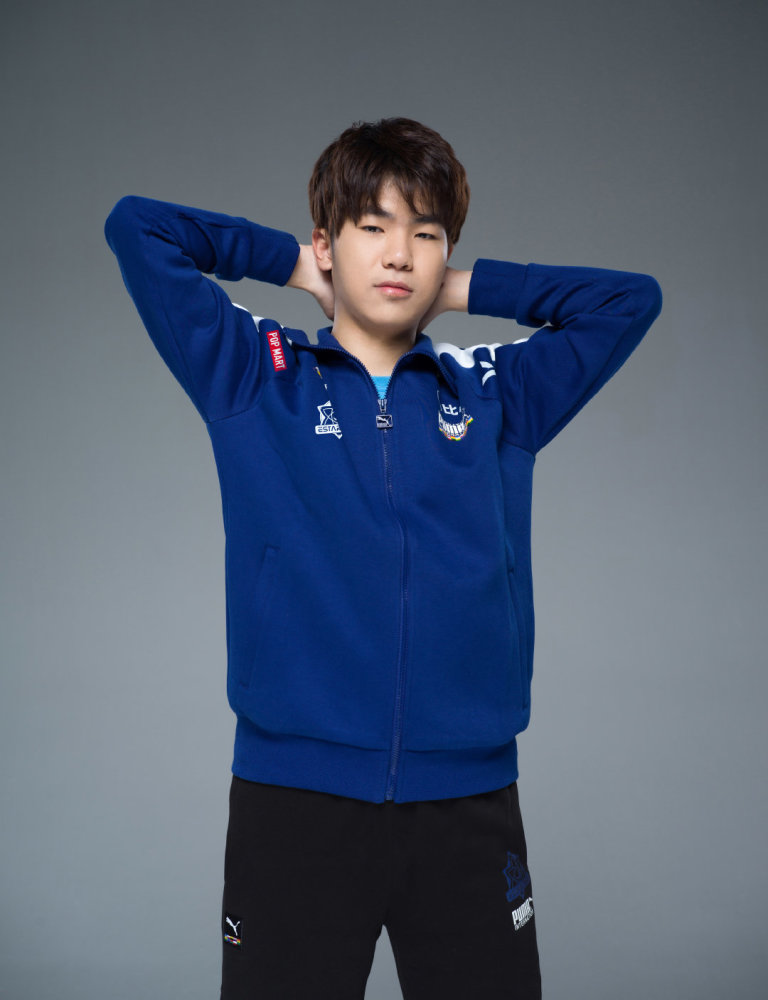 estar定妆照出炉estar真正成为花海的队伍无铭诺言站副c位置