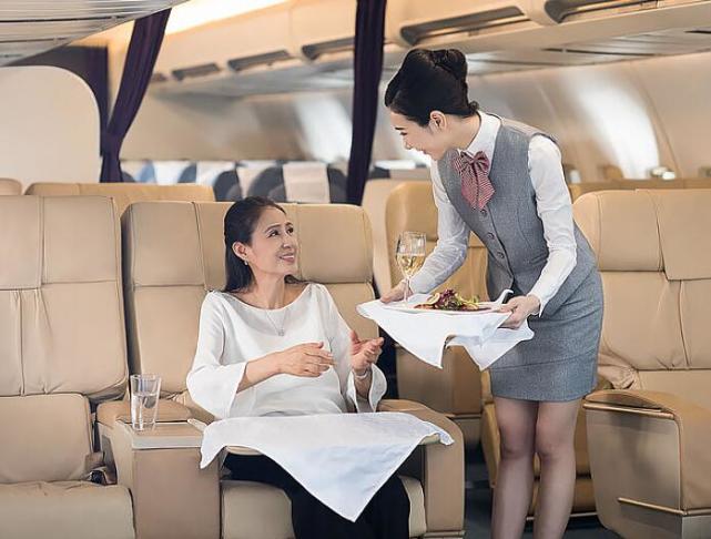 空乘面试时礼仪(二)