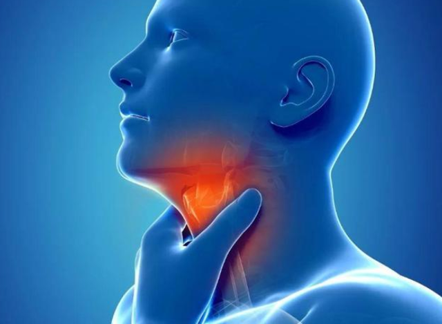 如果自己的嗓子有了炎症,会出现声音沙哑,说不出话的症状,如果肺部