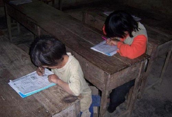 12年义务教育被否前3年意外受追捧你怎么看