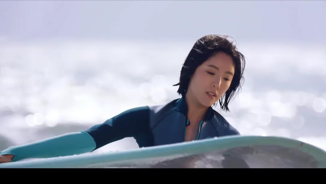 反观赵奕欢的这部《巨鲨》,不论是题材,还是角色设定,都难算得上是