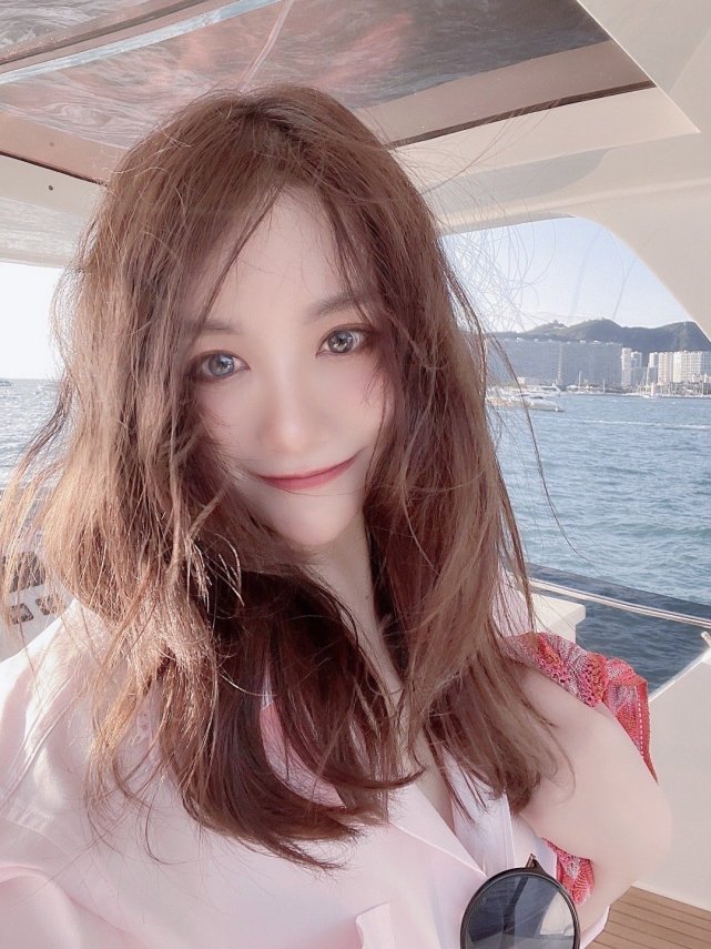 沈腾姐姐沈娜颜值曝光中国三大女高音之一管沈腾叫沈叔叔