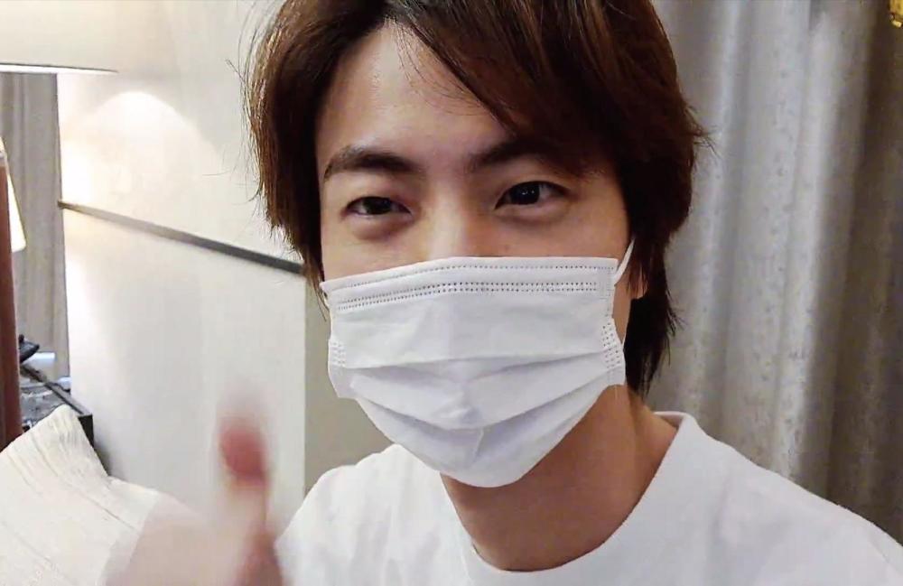 bts格莱美后素颜直播显憔悴狂晒自拍安慰粉丝金泰亨田柾国舞台出圈