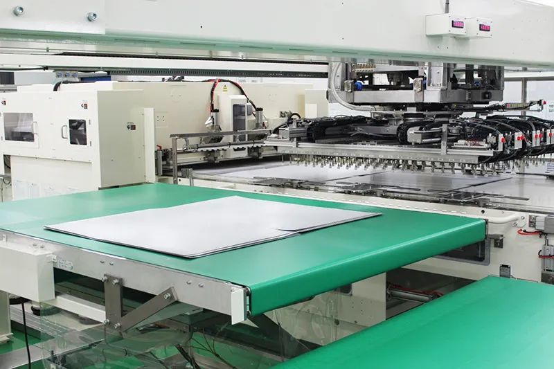 此外,据公开的国内偏光片生产线投资意向项目数据,总投资金额超过100