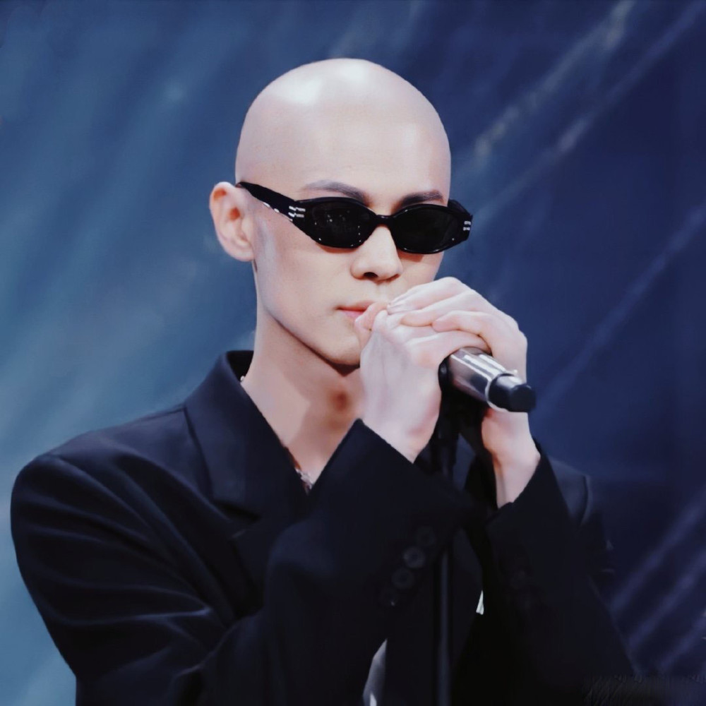 为后续的助力留下了基础,在《青春有你3》中造型独特的梁森,就在初评