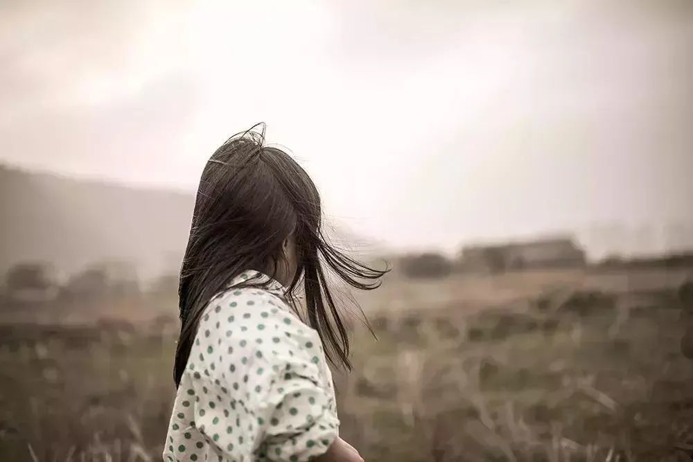 重视青春期的自卑情绪,建立良好的社会情感