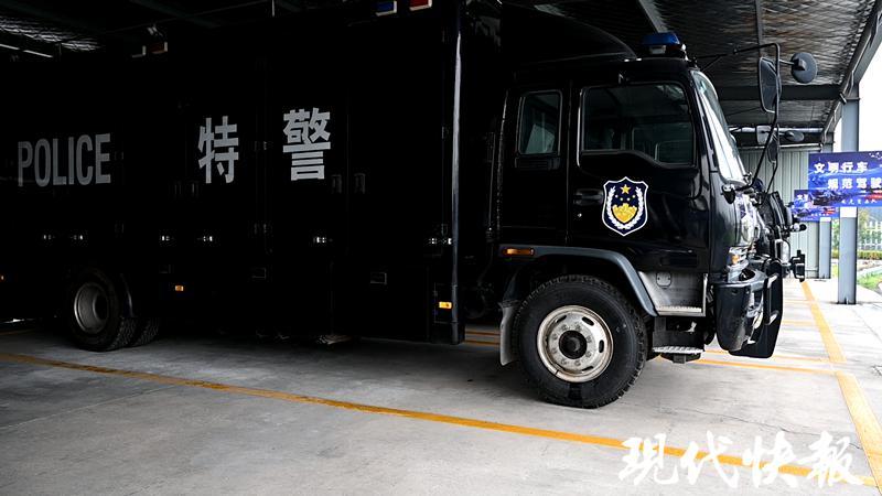 白敬亭新剧《你是我的城池营垒》热播,满满的南京特警元素!_腾讯新闻