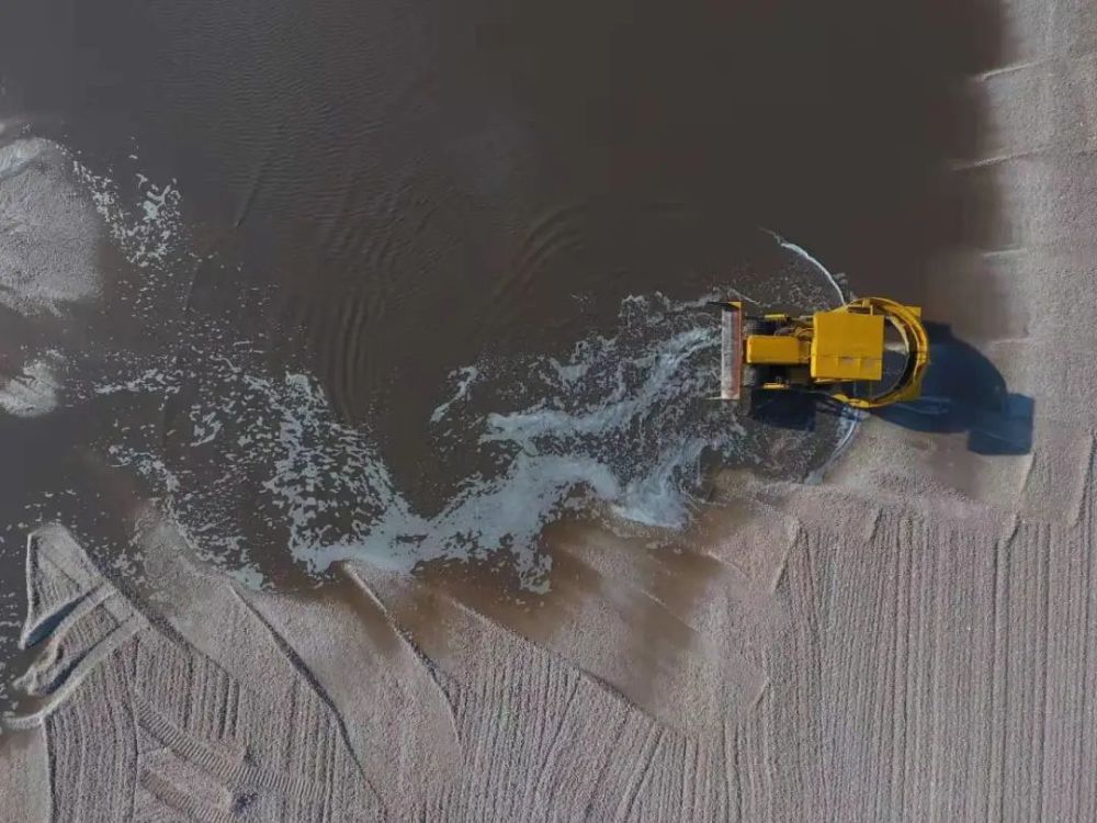 发现滨海之最探秘千年盐场七彩盐田惊艳时光