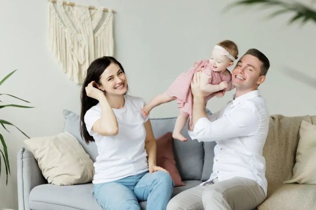 学做好爸妈|孩子成长的3个关键期,父母不重视后悔一生!