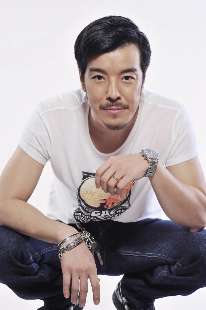 许大茂娶小12岁富婆罕见秀恩爱不介意其疑似二婚带俩娃