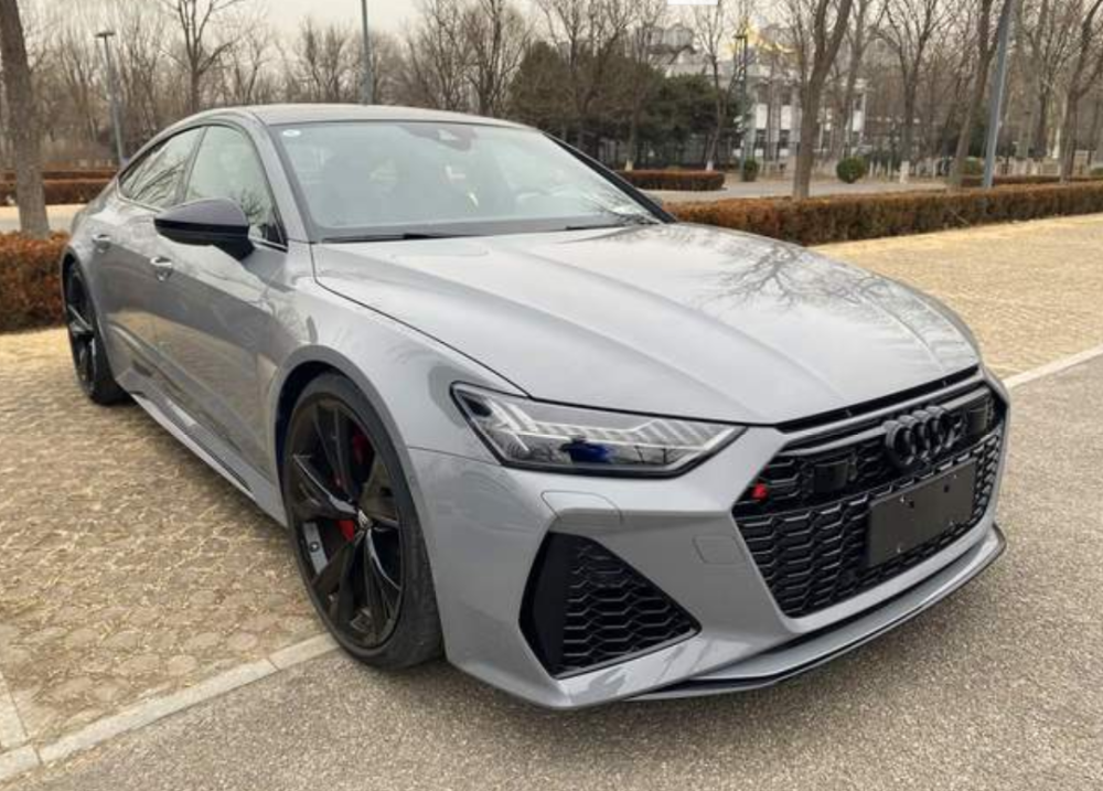 全新奥迪rs7来了,比奔驰s级漂亮,v8动力破百3.6秒,人人都喜欢