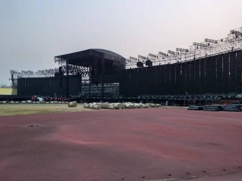 五月天台南演唱会舞台搭建完毕倒计时5天