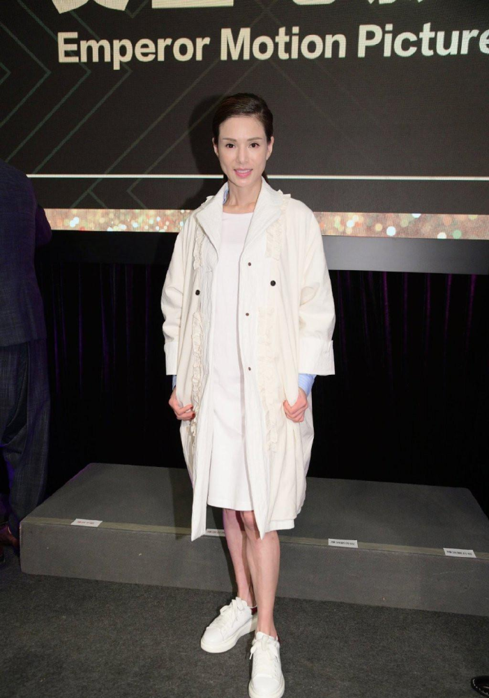 李若彤真是不老女神粉t恤配短裤俏皮活泼看着顶多24岁