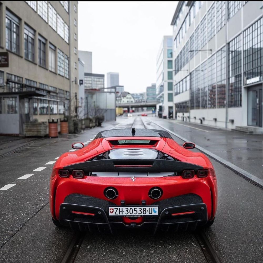 汽车头像法拉利sf90stradale