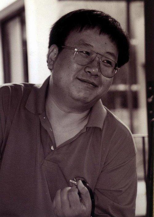 牛振华:从食堂大师傅到国际影帝,冯巩最佳搭档,48岁酒驾去世_腾讯新闻