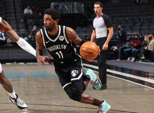 篮网三叉戟爆发大逆转领先12分,尼克斯双核31分