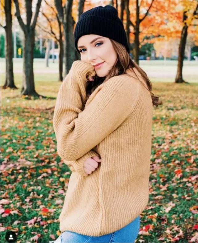 近日,美国说唱天王埃米纳姆(eminem)的女儿海莉(hailie)爆出了自己的