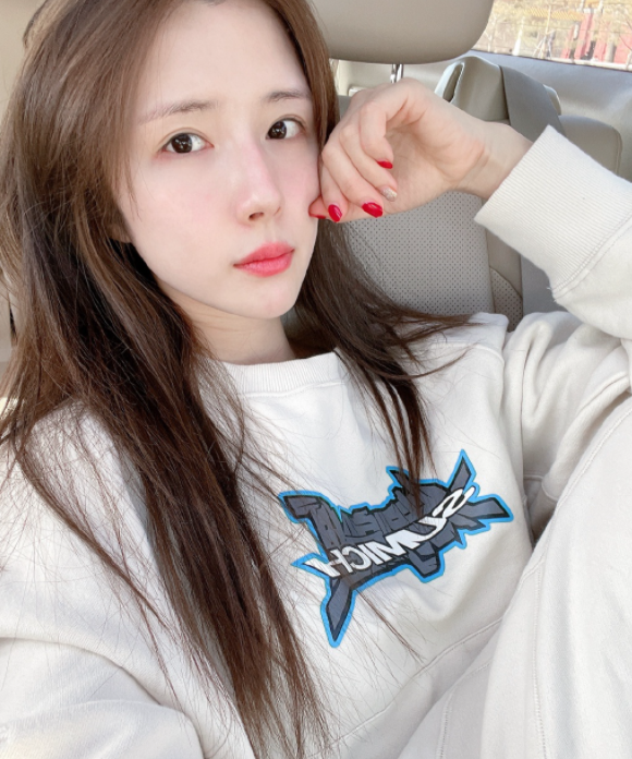 李易峰疑躺枪工作室再发声明否认恋情并幽默质问李易峰不是6000万吗