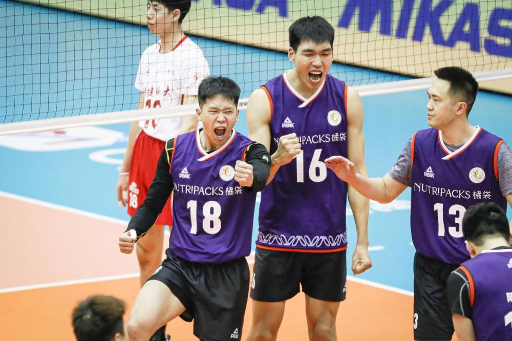 联赛首战取得开门红四川男排胜在团结一心