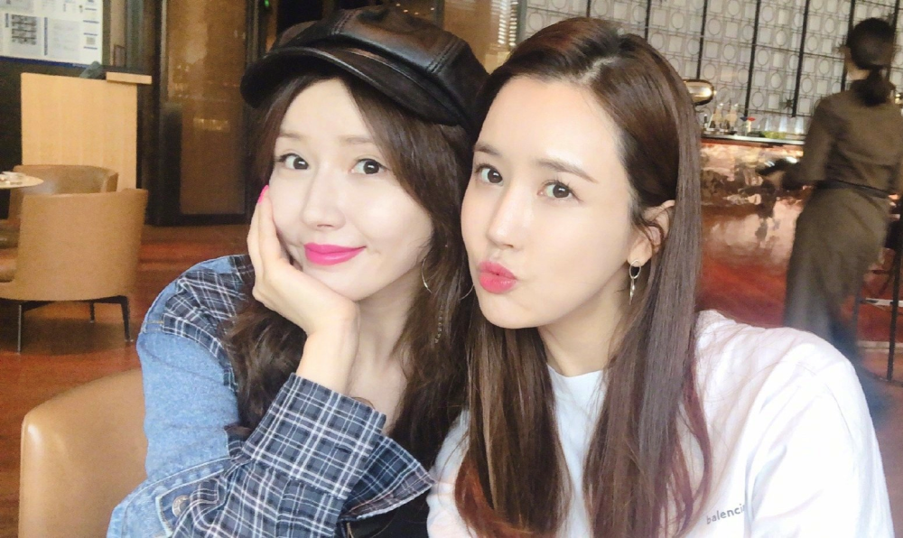 韩国女演员李多海,男主是郑元畅,而女二号和男二号则是方安娜和李易峰