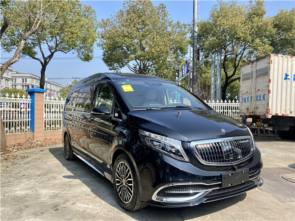 21款奔驰v260l高顶7座商务车,新款九速卡漠兹全隔断商务车