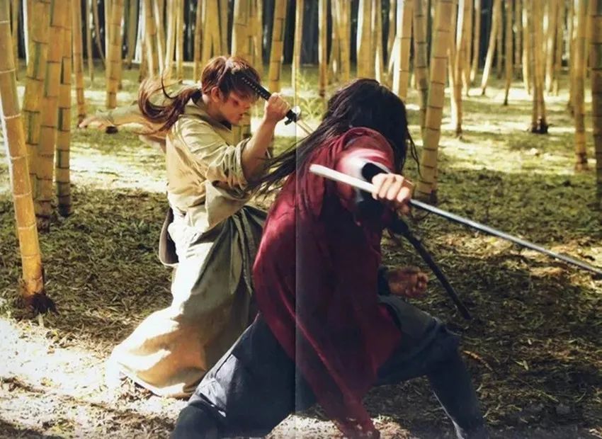 日本的反手拔刀只是为了耍帅吗?