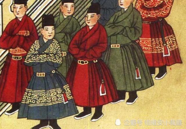 当锦衣卫的“飞鱼服”遇上百褶裙，从古代到如今，“古风爆款”惊艳了整个时尚圈_腾讯新闻