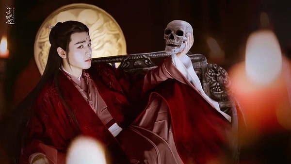 山河温客行为何对喜丧鬼百般容忍