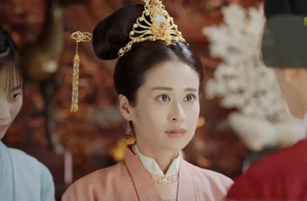 《锦心似玉》原著:徐令宜最喜佟姨娘,三姨娘同时怀孕,而她滑胎致死!