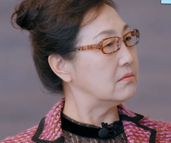 张铎妈装不下去了节目中和陈松伶翻脸发火婆媳撕破脸节目被迫停录